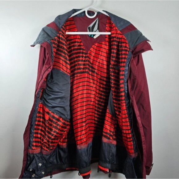 Nimbus "Volcom" Coat - Picture 3 of 9